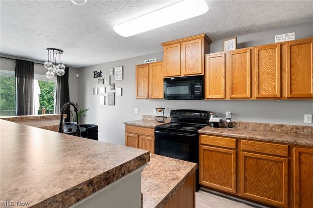 880 Starr Ridge Street SE, Massillon, OH 44646