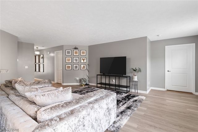 880 Starr Ridge Street SE, Massillon, OH 44646