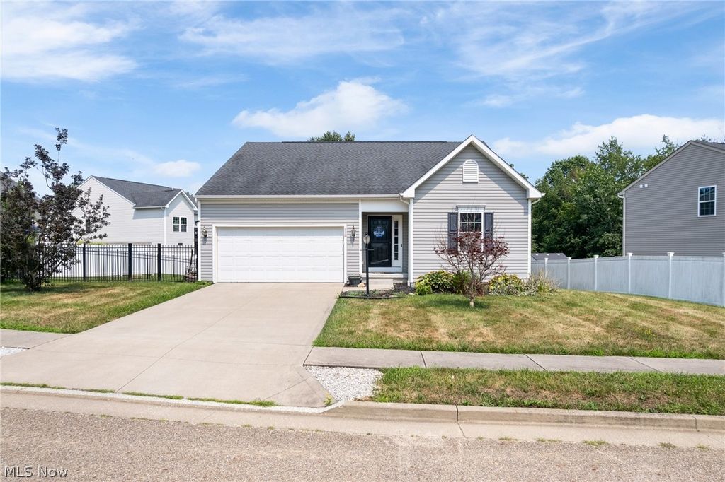 880 Starr Ridge Street SE, Massillon, OH 44646