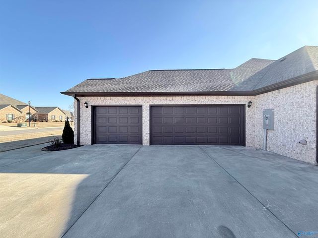 26430 Birkshire Lane, Athens, AL 35613