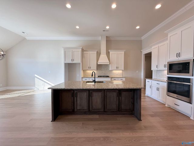 26430 Birkshire Lane, Athens, AL 35613