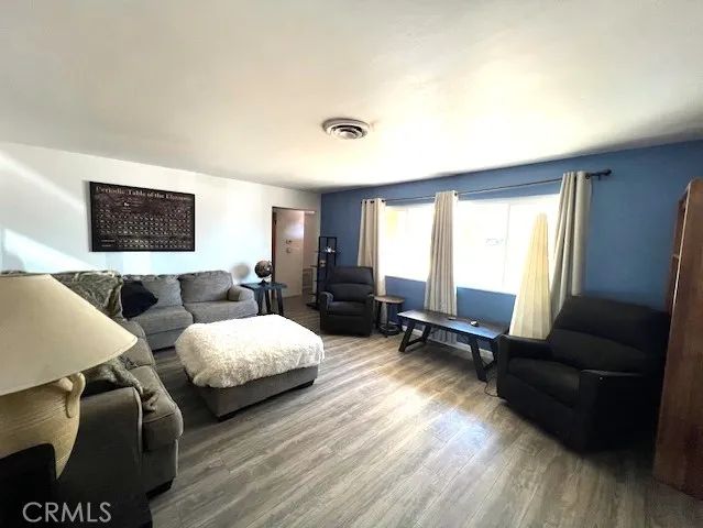 18236 Danbury, Hesperia, CA 92345