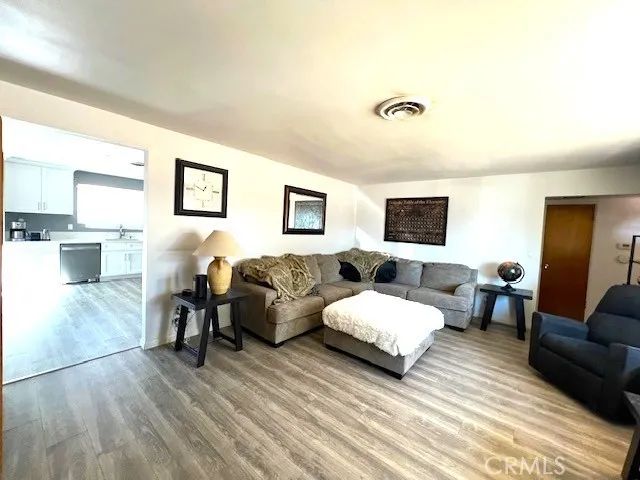 18236 Danbury, Hesperia, CA 92345