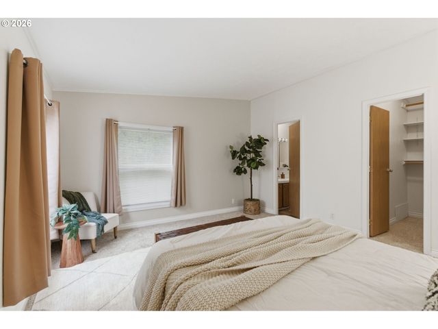 10400 Se COOK Ct 4, Milwaukie, OR 97222