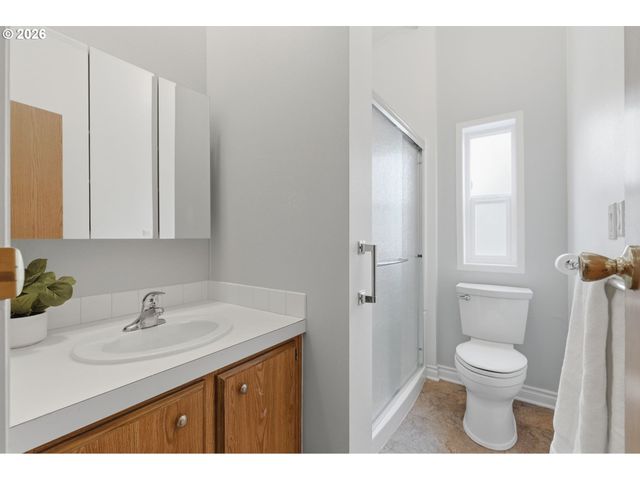 10400 Se COOK Ct 4, Milwaukie, OR 97222