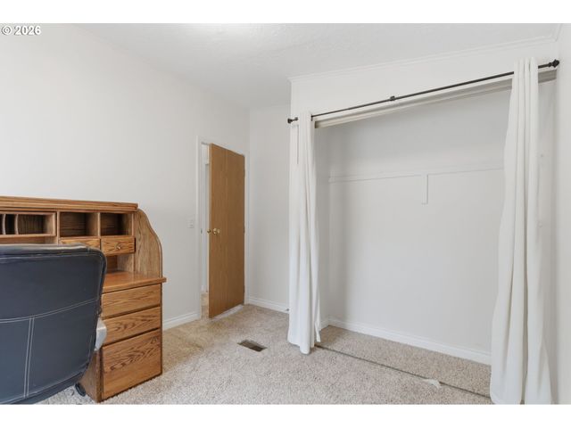 10400 Se COOK Ct 4, Milwaukie, OR 97222