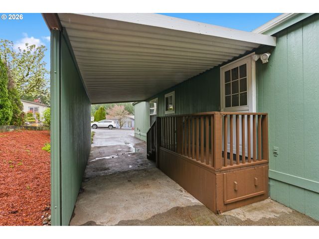 10400 Se COOK Ct 4, Milwaukie, OR 97222