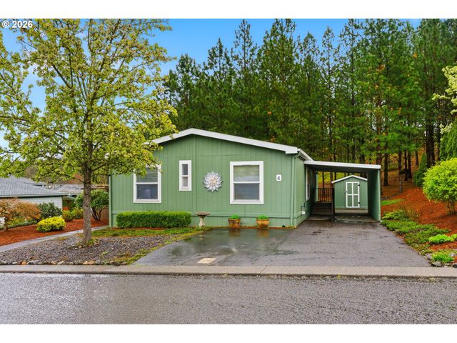 10400 Se COOK Ct 4, Milwaukie, OR 97222
