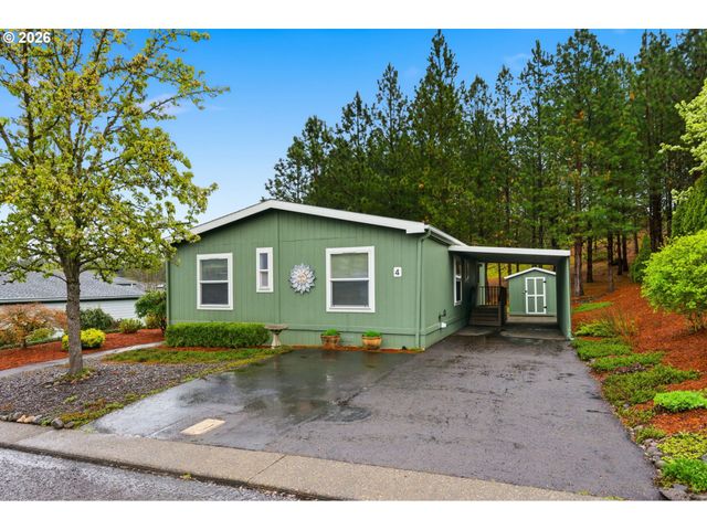 10400 Se COOK Ct 4, Milwaukie, OR 97222