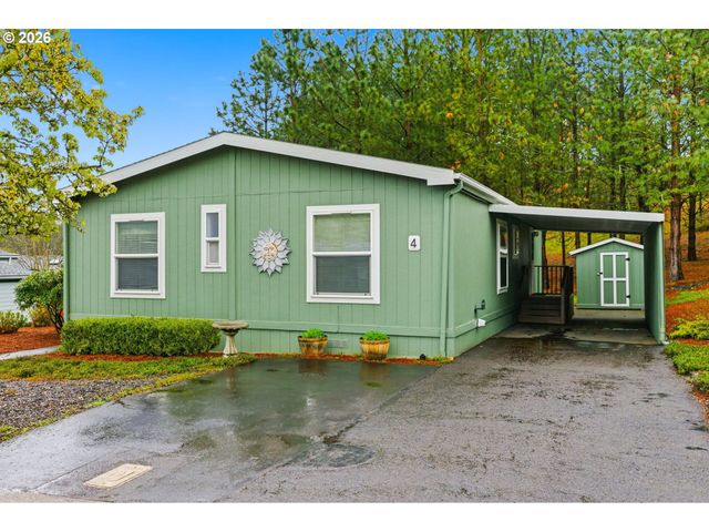 10400 Se COOK Ct 4, Milwaukie, OR 97222