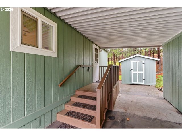 10400 Se COOK Ct 4, Milwaukie, OR 97222