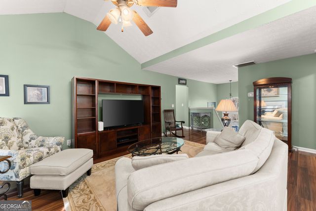 5082 Peach Mountain Circle, Gainesville, GA 30507