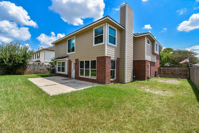 1201 Wildwood Drive, Deer Park, TX 77536