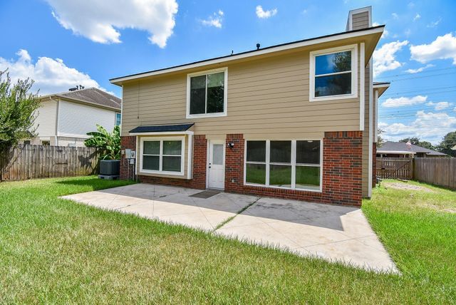 1201 Wildwood Drive, Deer Park, TX 77536