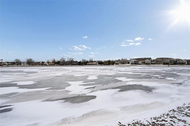 6612 Waterview Dr, Cedar Rapids, IA 52404