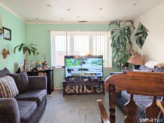 393 Laurel Avenue 302, Bridgeport, CT 06604