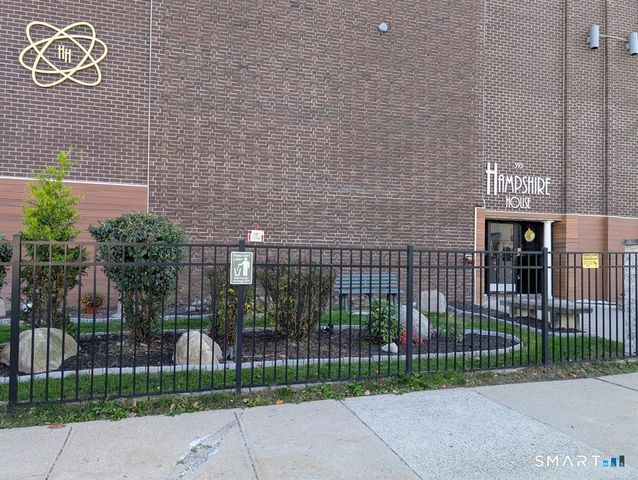 393 Laurel Avenue 302, Bridgeport, CT 06604