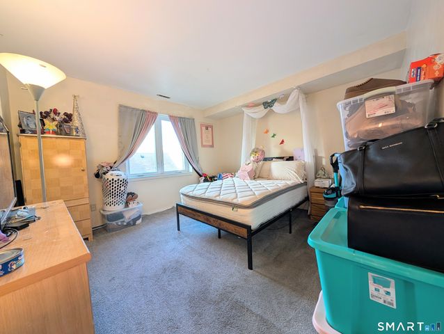 393 Laurel Avenue 302, Bridgeport, CT 06604