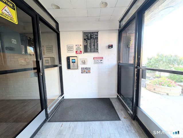 393 Laurel Avenue 302, Bridgeport, CT 06604