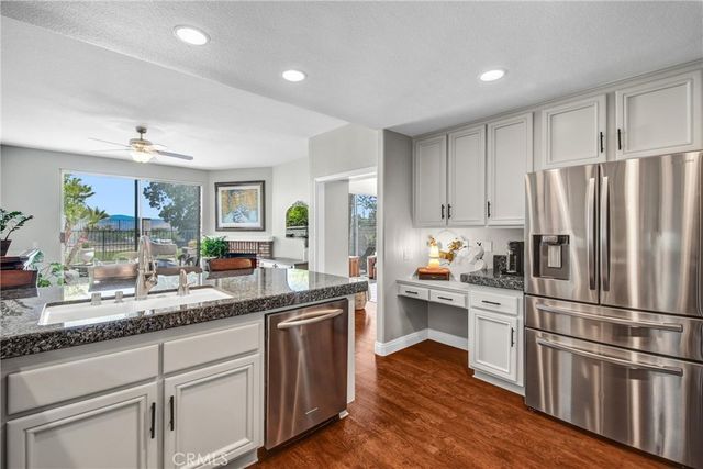 24604 Brighton, Valencia, CA 91355