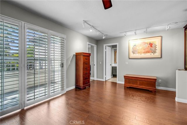 24604 Brighton, Valencia, CA 91355
