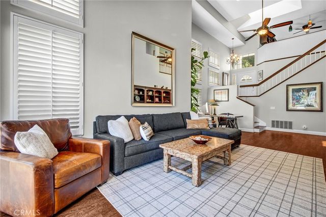 24604 Brighton, Valencia, CA 91355