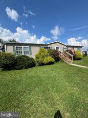 1128 DONNA MARIE LOOP #A413, Bear, DE 19701