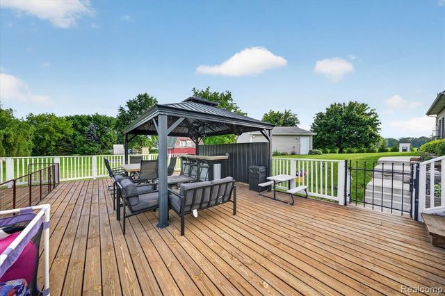3188 Baldwin Road, Ortonville, MI 48462