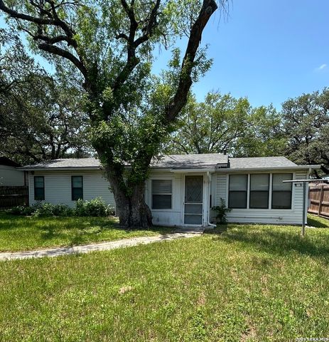 134 ROSEWOOD DR, Universal City, TX 78148