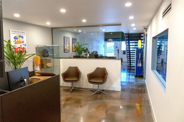 5836 Rodman Street, Hollywood, FL 33023