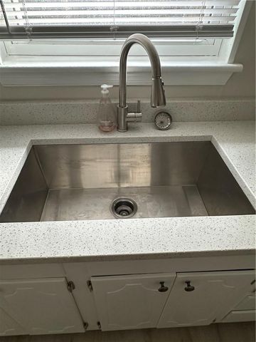 4 Broda CT, Portsmouth, VA 23701