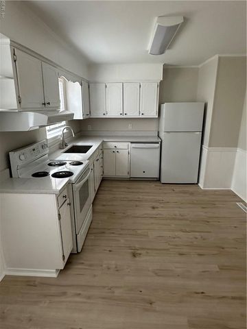 4 Broda CT, Portsmouth, VA 23701