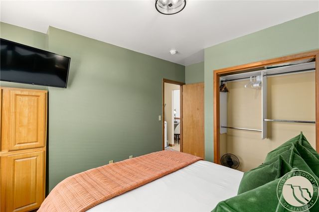 22 Grand Avenue, Billings, MT 59101