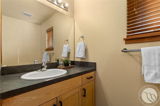 22 Grand Avenue, Billings, MT 59101