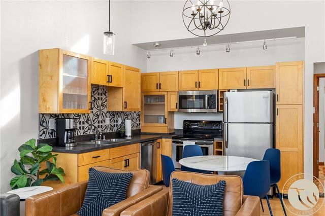 22 Grand Avenue, Billings, MT 59101