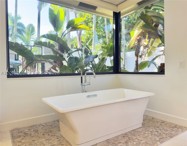 2880 Windmill Ranch Rd, Weston, FL 33331