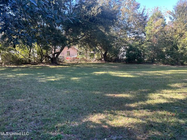 2713 Brazil Street, Pascagoula, MS 39581