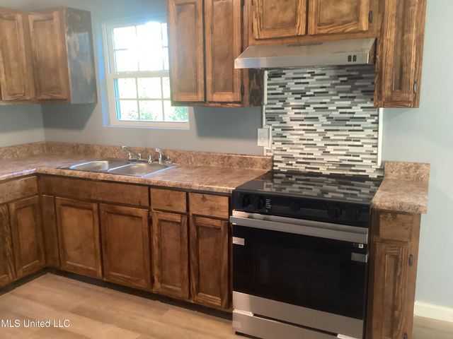 2713 Brazil Street, Pascagoula, MS 39581