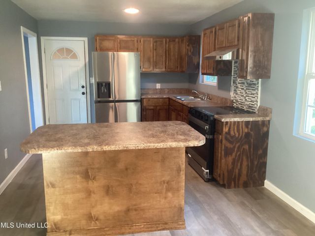 2713 Brazil Street, Pascagoula, MS 39581