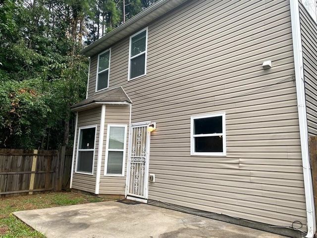 1630 Tigris Court, Atlanta, GA 30349