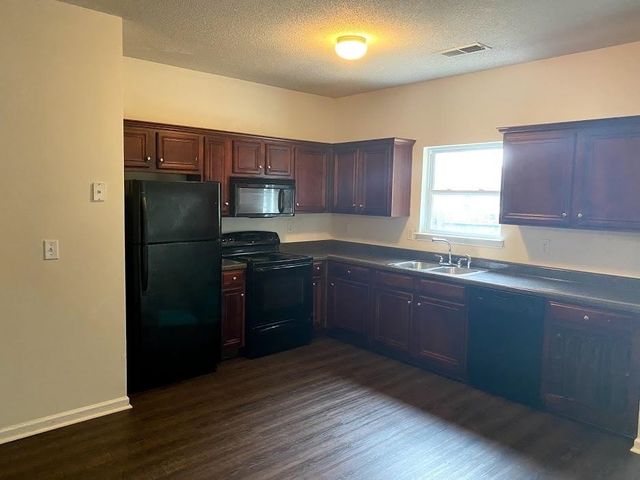 1630 Tigris Court, Atlanta, GA 30349