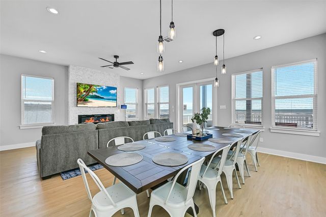 16728 West Beach Road, Jamaica Beach, TX 77554