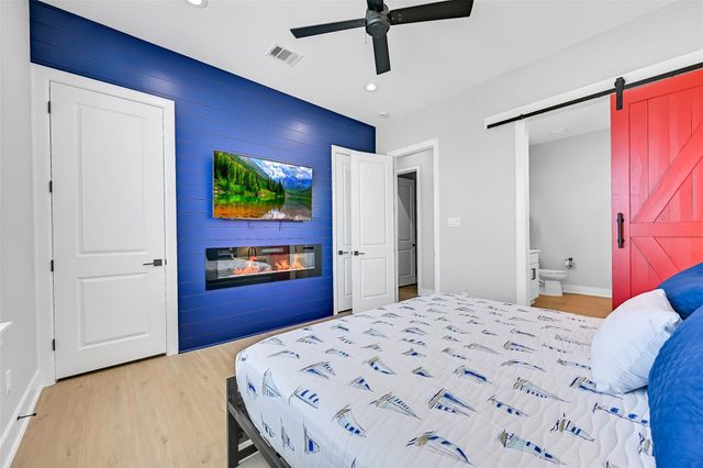 16728 West Beach Road, Jamaica Beach, TX 77554
