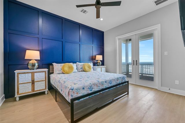 16728 West Beach Road, Jamaica Beach, TX 77554