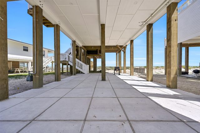 16728 West Beach Road, Jamaica Beach, TX 77554