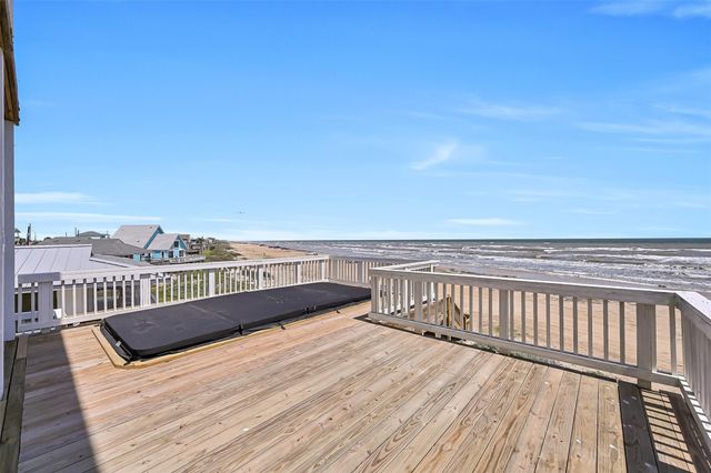 16728 West Beach Road, Jamaica Beach, TX 77554