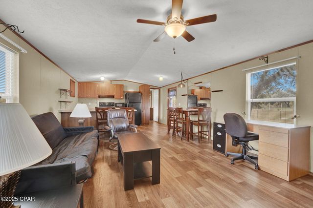 2764 Carter Circle, Chipley, FL 32428