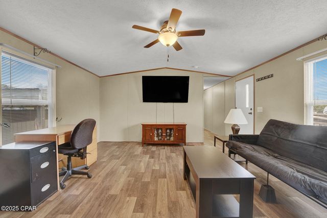 2764 Carter Circle, Chipley, FL 32428