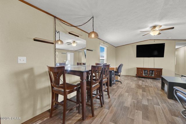 2764 Carter Circle, Chipley, FL 32428