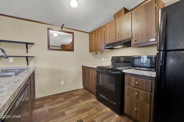 2764 Carter Circle, Chipley, FL 32428